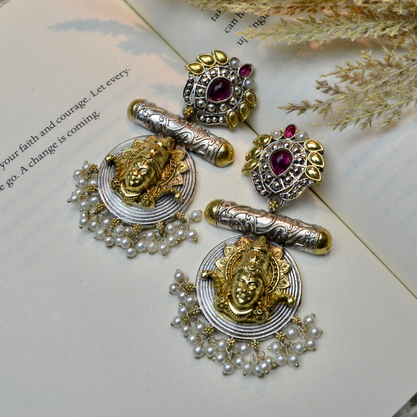 VJ4083-Vishnu Temple Earrings