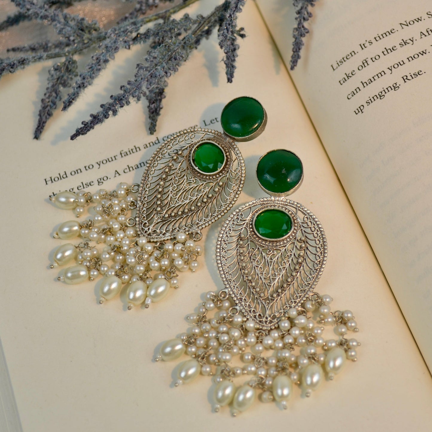 VJ4013-Stud Leaf Earring