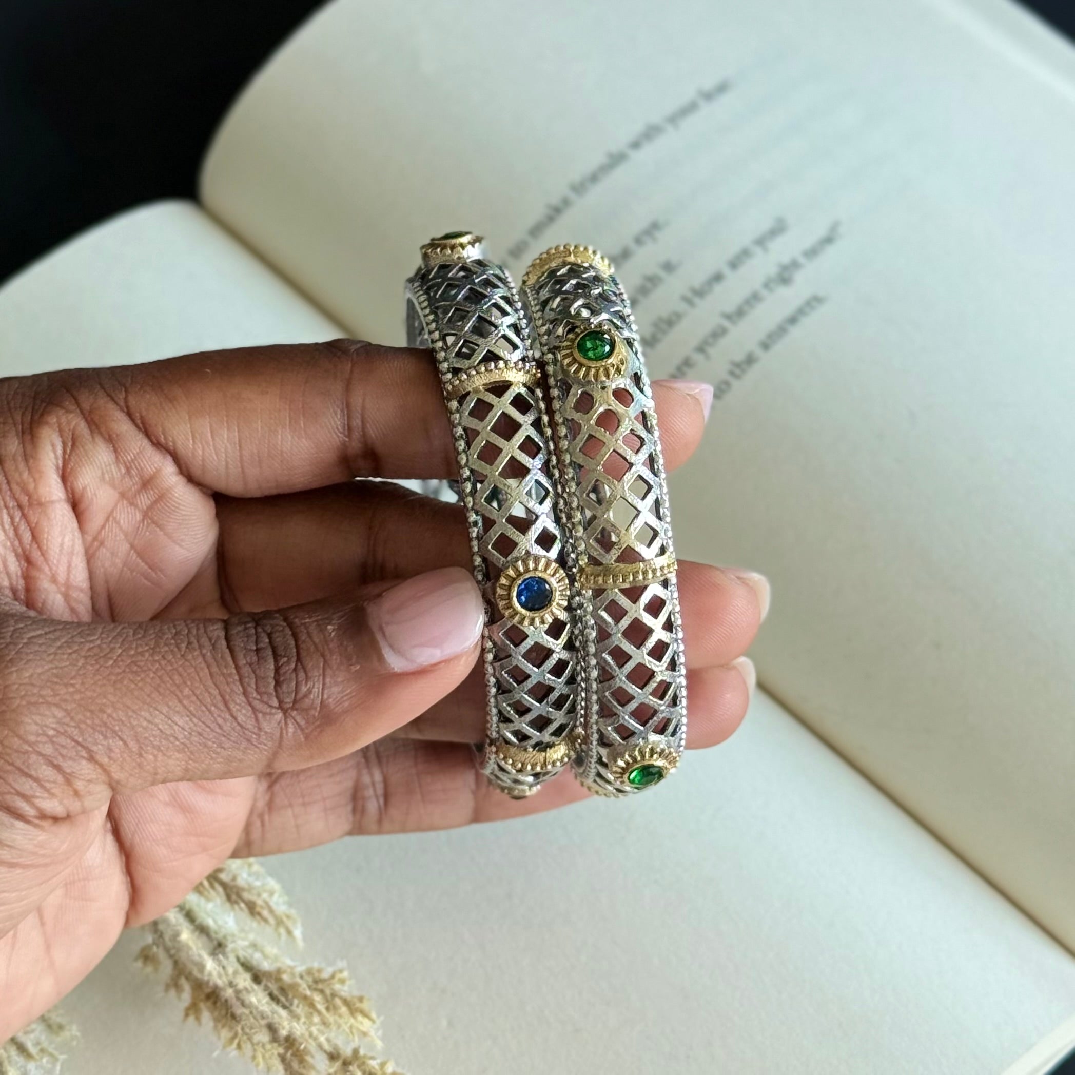 Dual Tone Kundan 2.4 size Kada set of 2