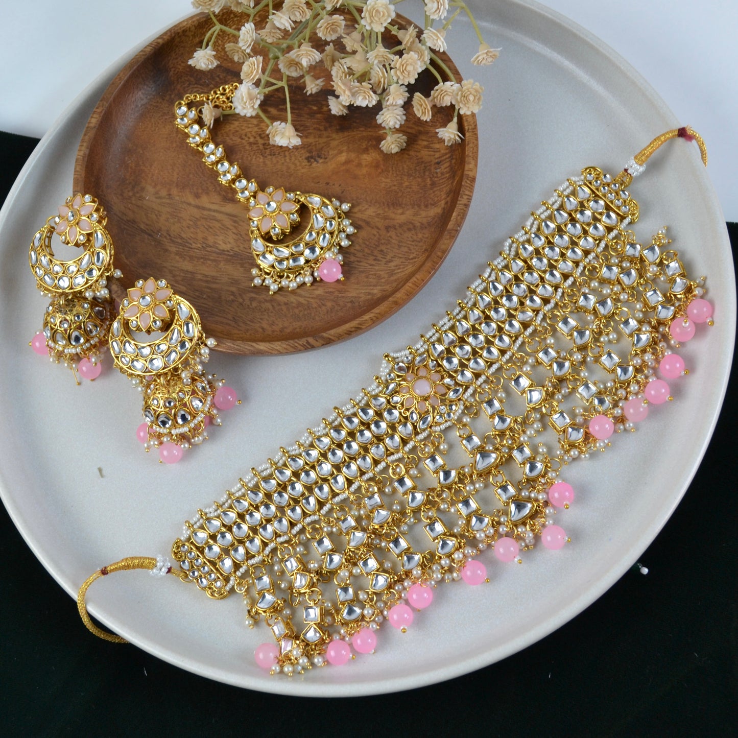 VARJ039-Kundan Bridal Necklace Set with Maangtika