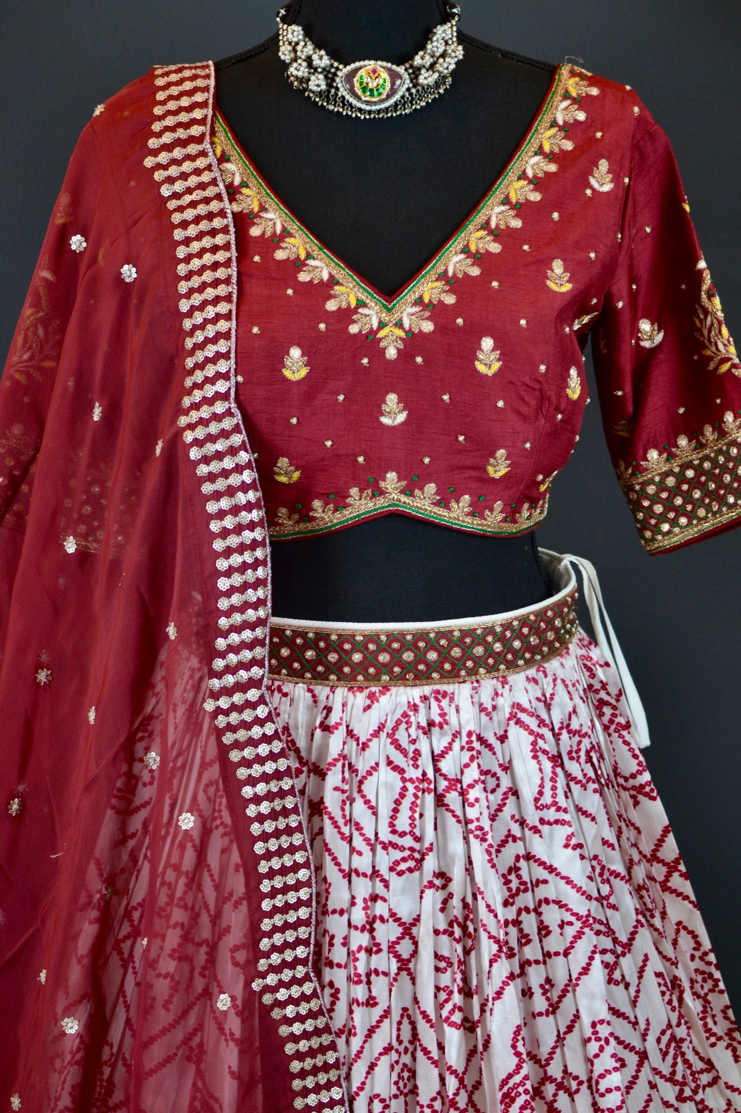 VAC4006 - Ombre Bandhani on Gajji Silk and Handwork Blouse