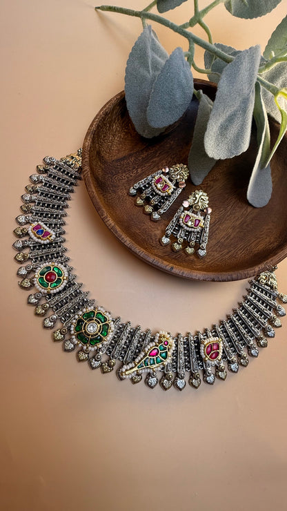 Gulaab Kundan Fusion Necklace Set - 1