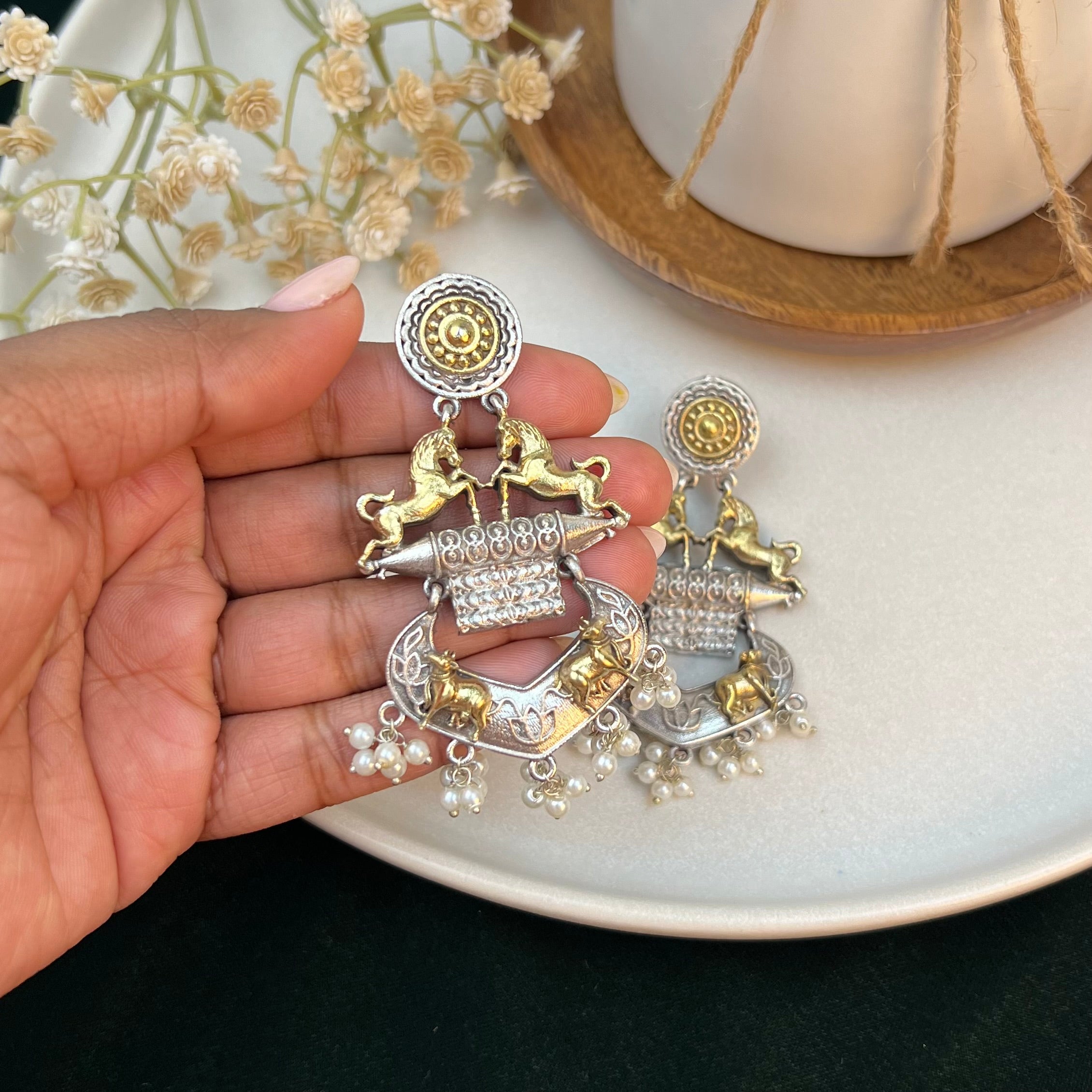 VJ4075-Horse Motif Dual tone Earrings