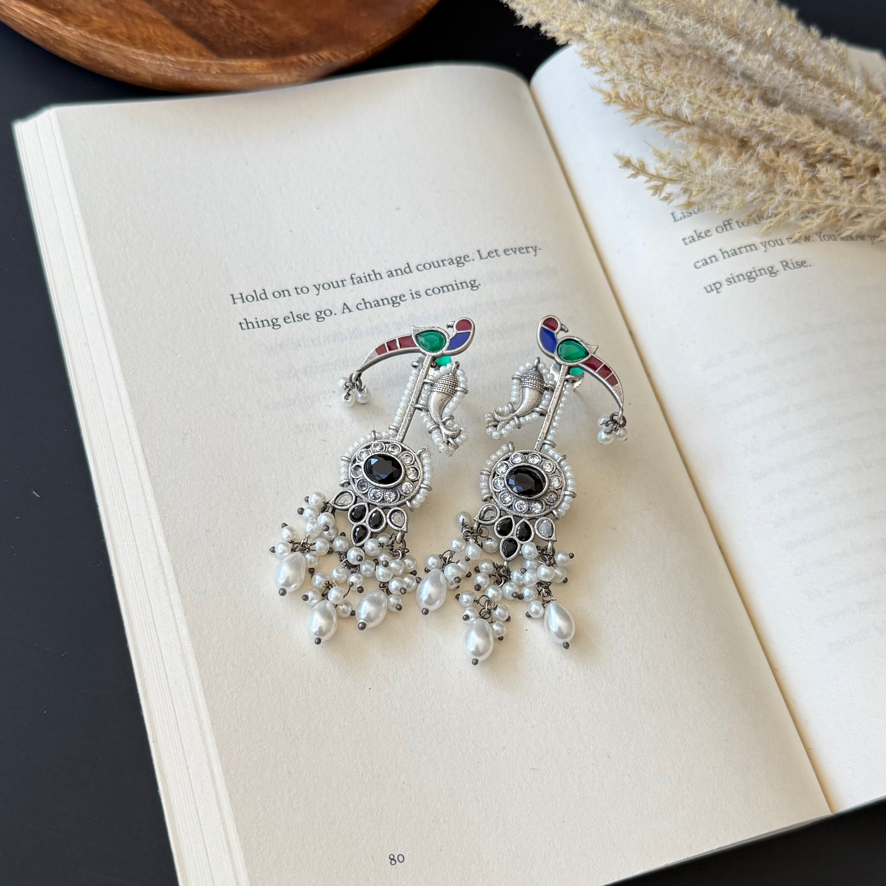 Bird motif Earrings