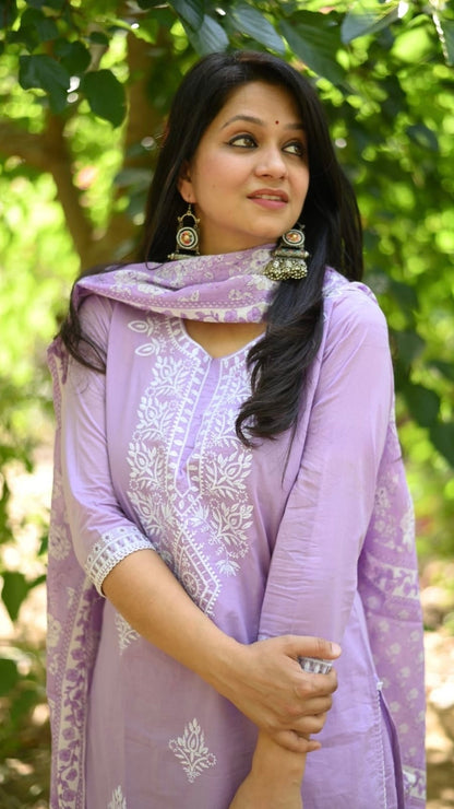 VAM2016-Lilac Cottton Mulmul with Handblock Dupatta