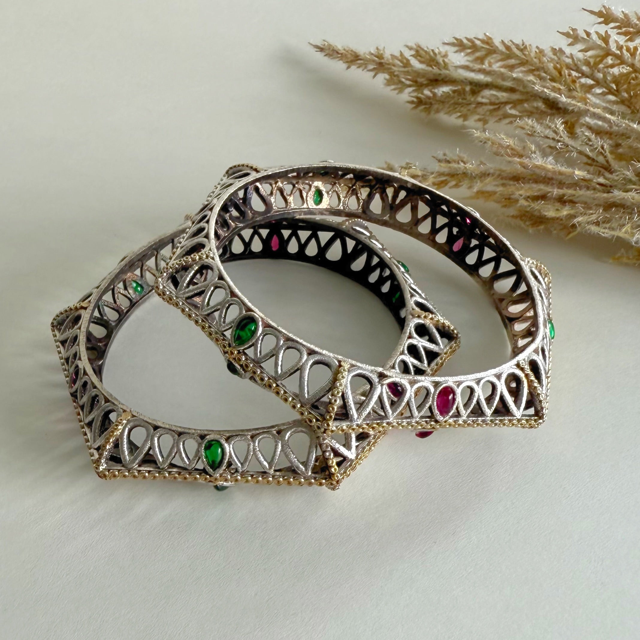 Dual Tone Kundan 2.6 size Kada set of 2
