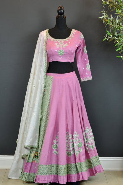 VAC3004- pastel pink and green - Vaanika Designs