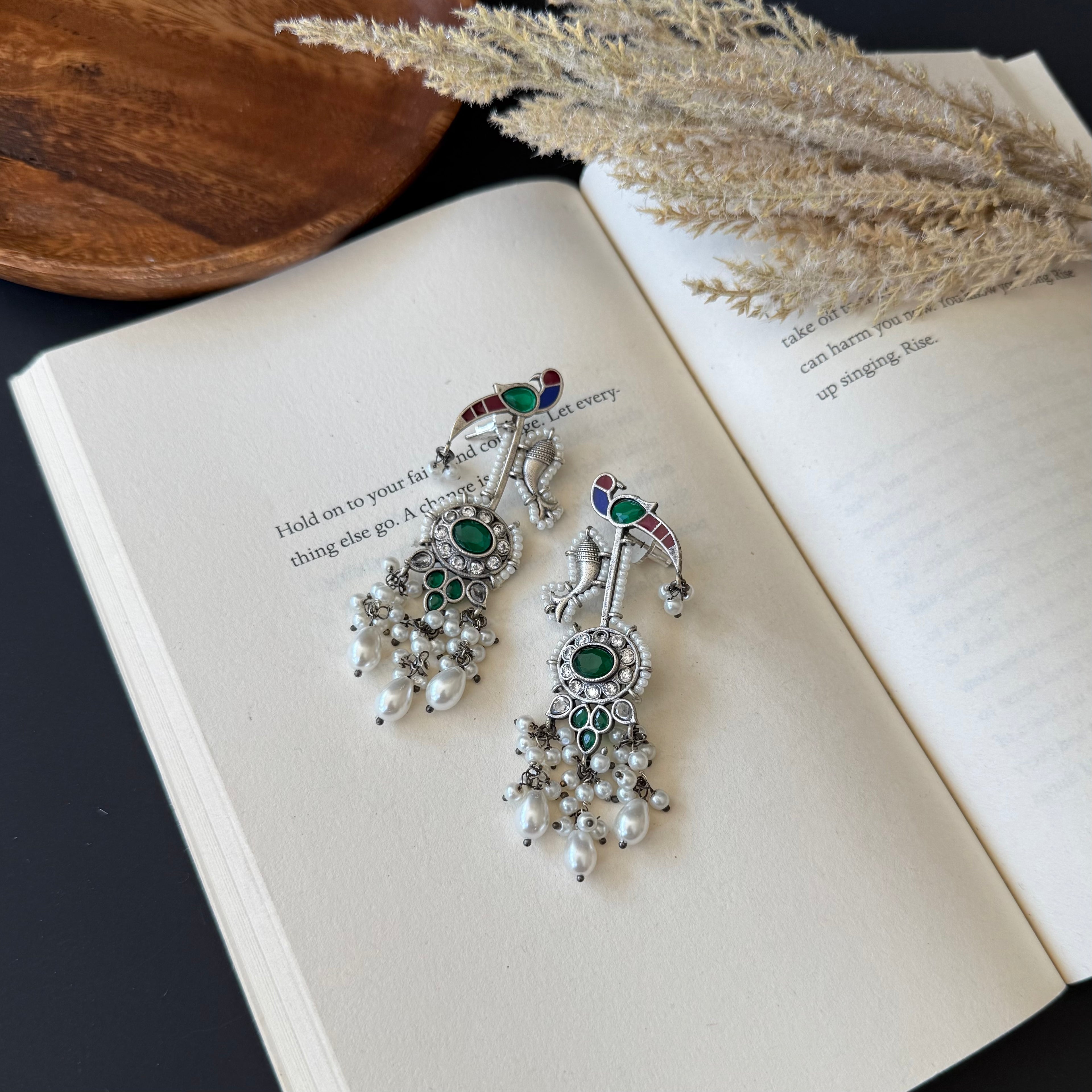 Bird motif Earrings