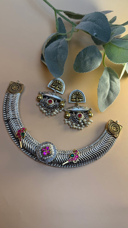 Shree Hansli Necklace Set