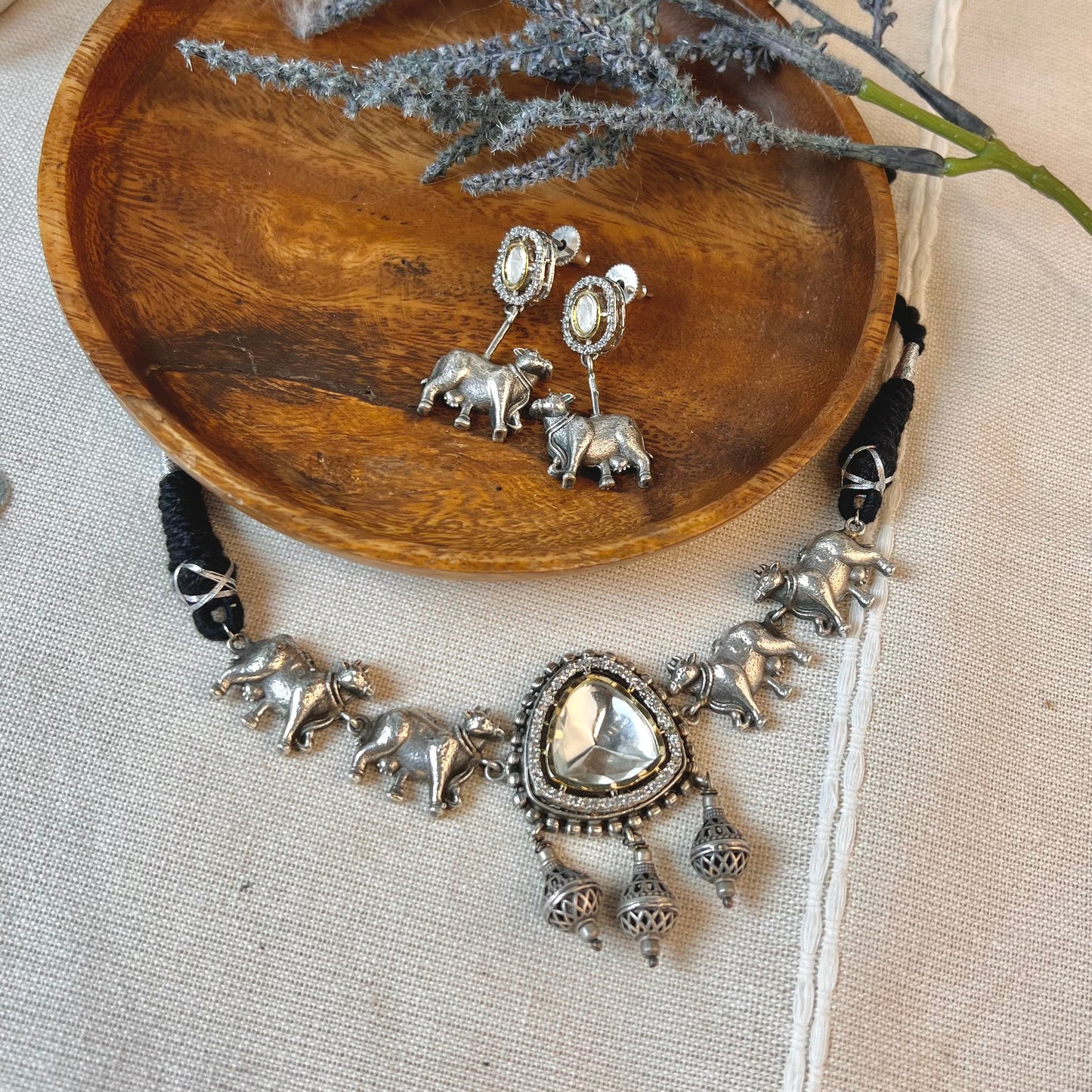 Nandi Silver Doublet Choker