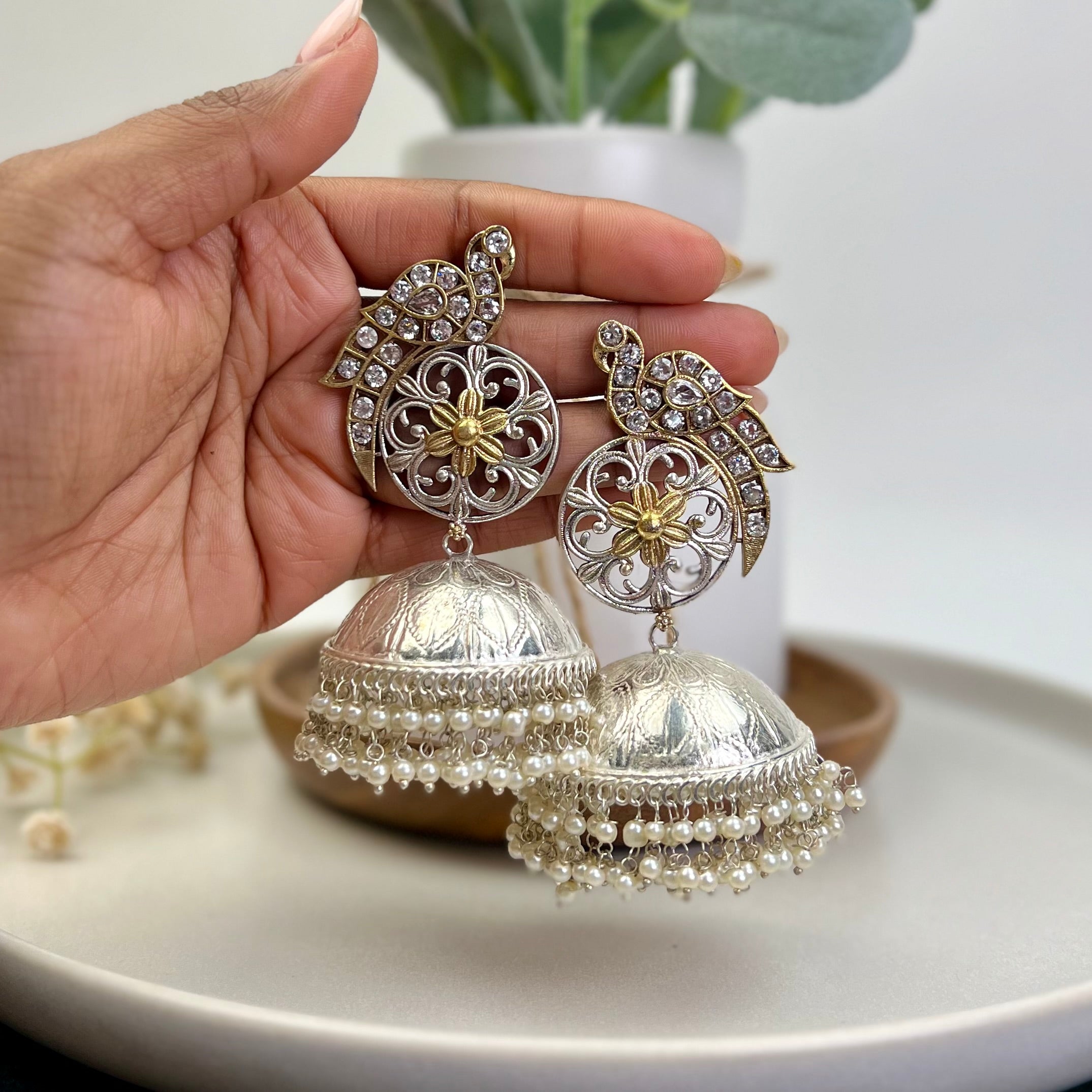 VJ4092-Mor Oversized Brass Jhumka