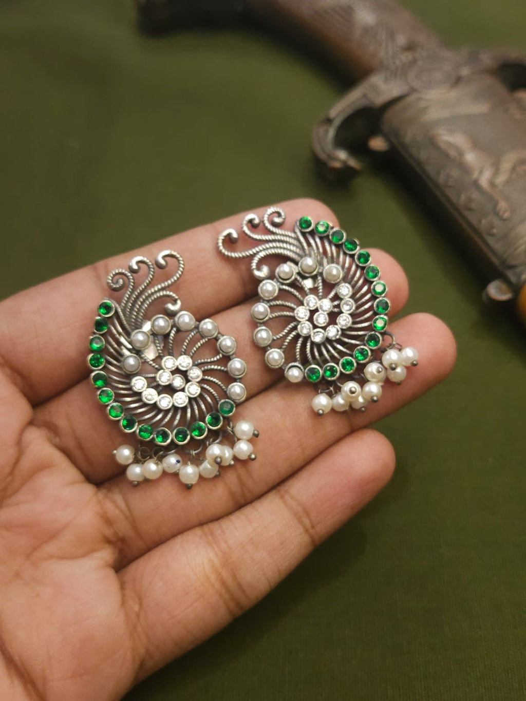 Yashika - Silver look alike Studs
