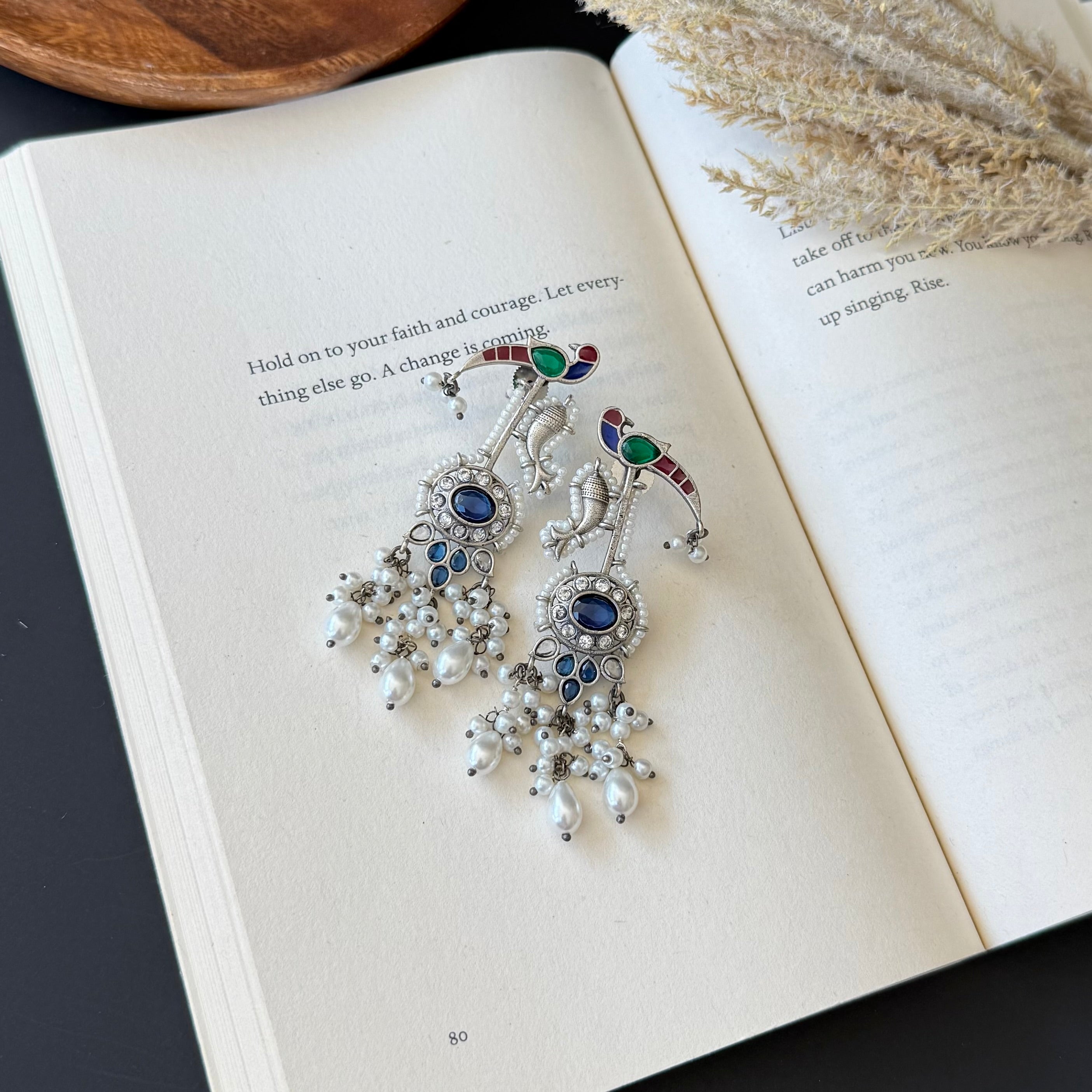 Bird motif Earrings