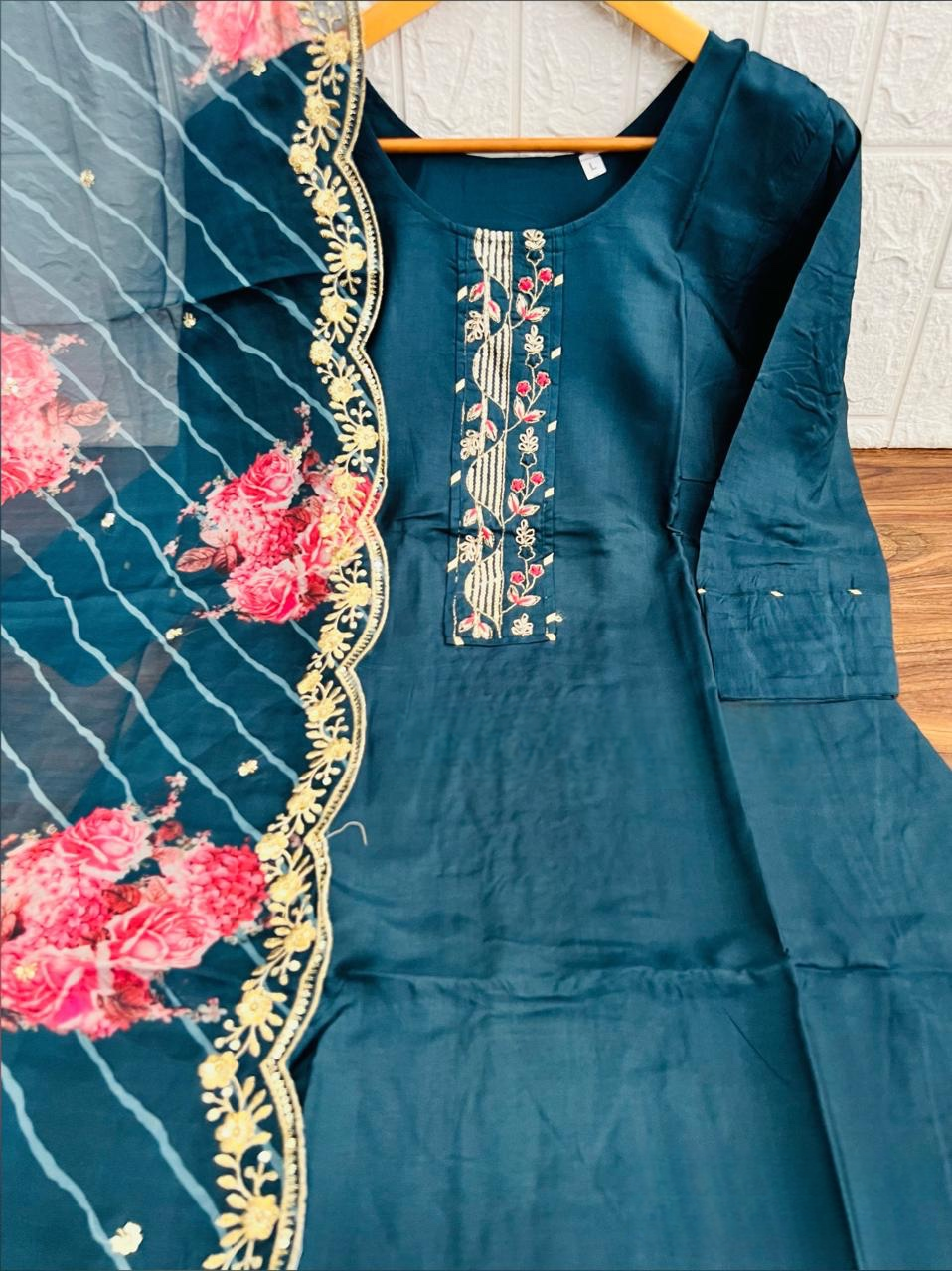 Salwar Suit Vaanika Designs Salwar Suit Vaanika Designs