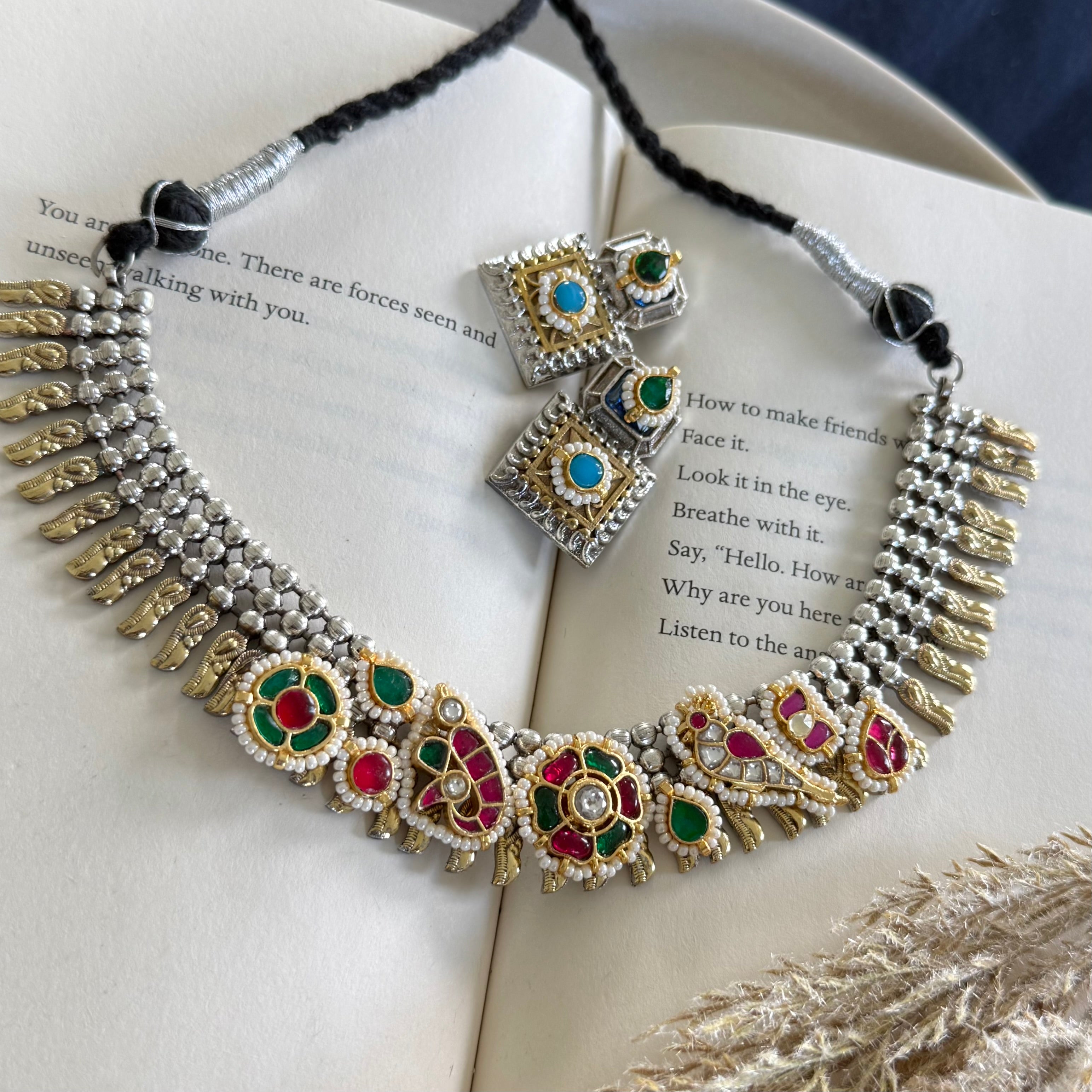 Rizvi Kundan Fusion Necklace Set in Tribal look