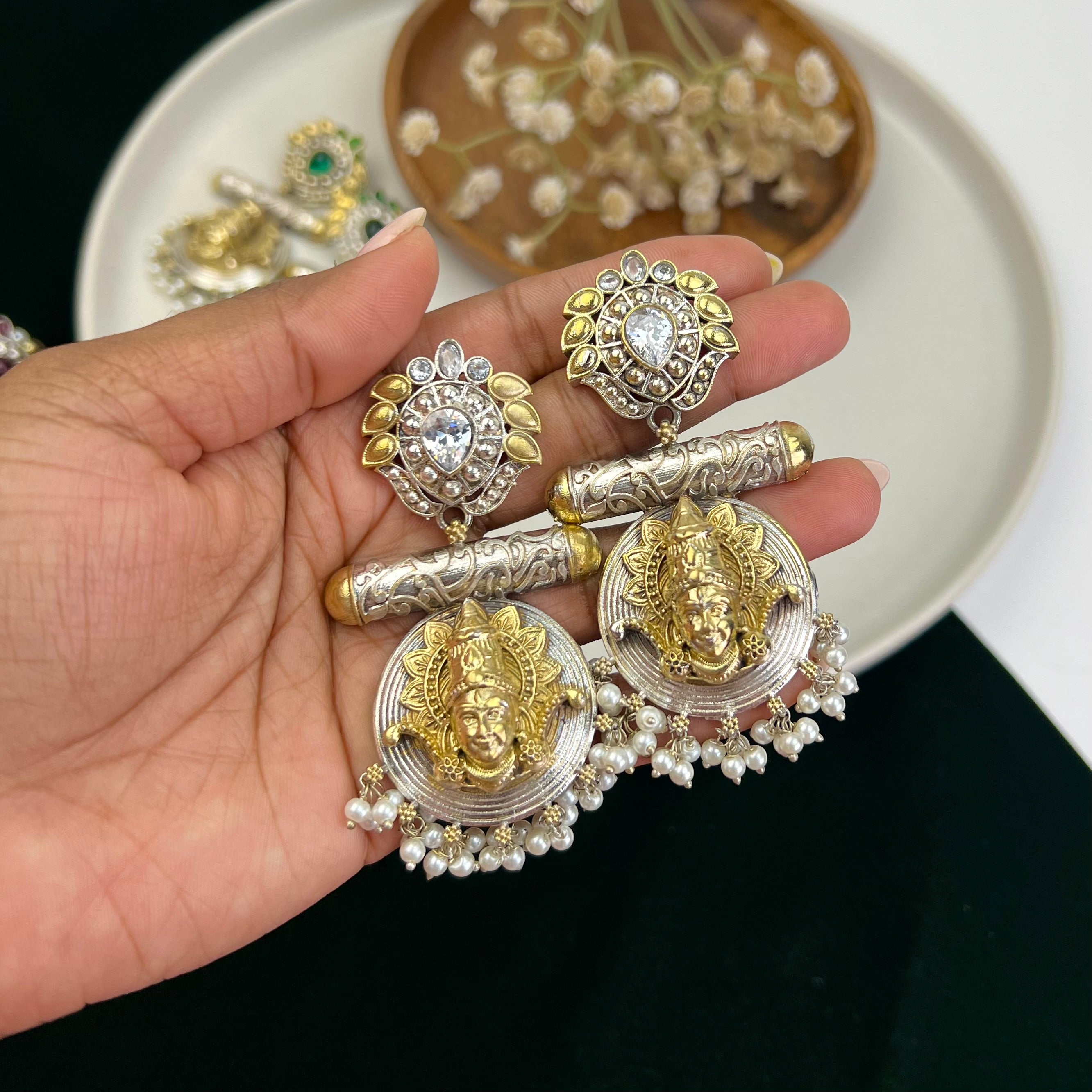 VJ4083-Vishnu Temple Earrings