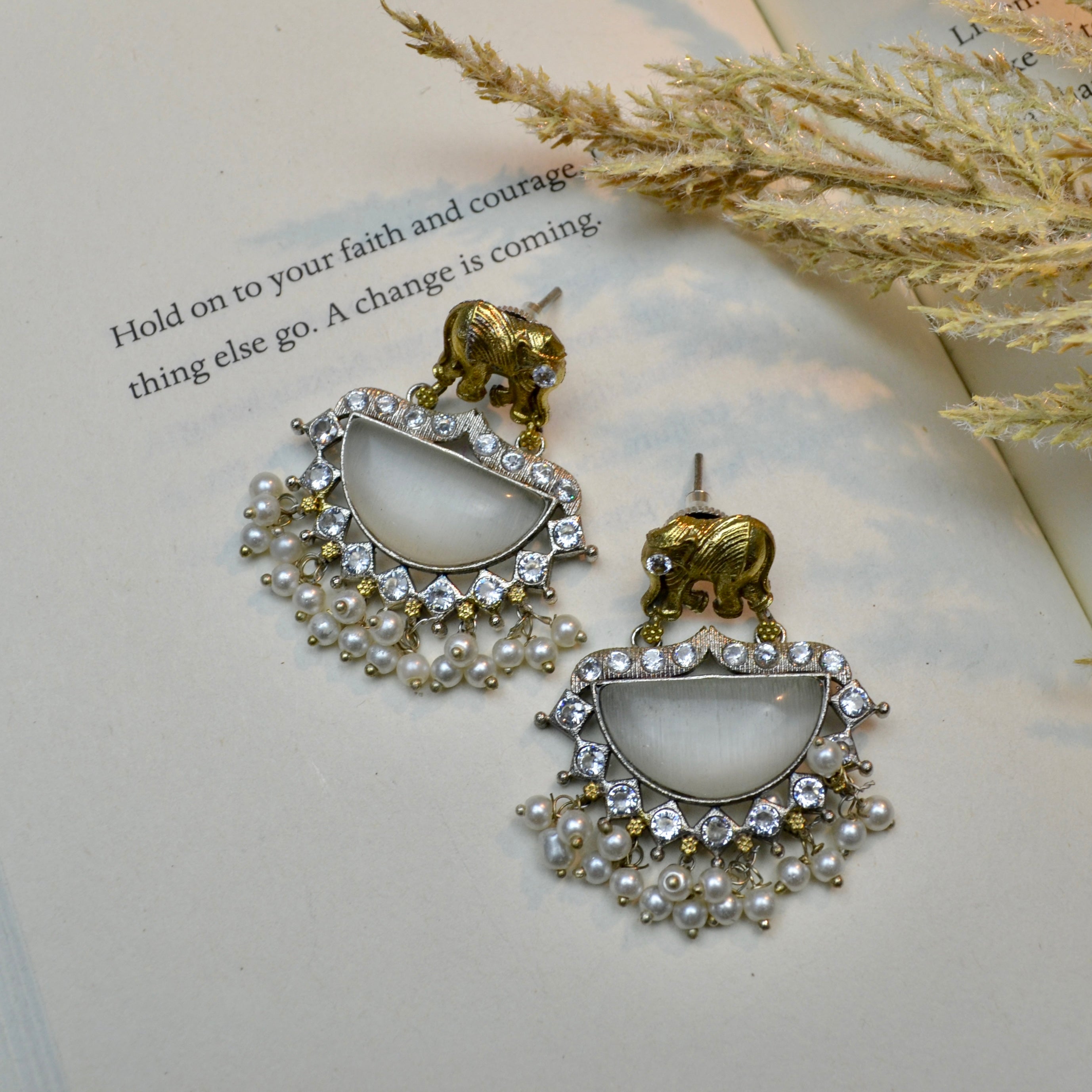 VJ4069-Small Elephant Earrings