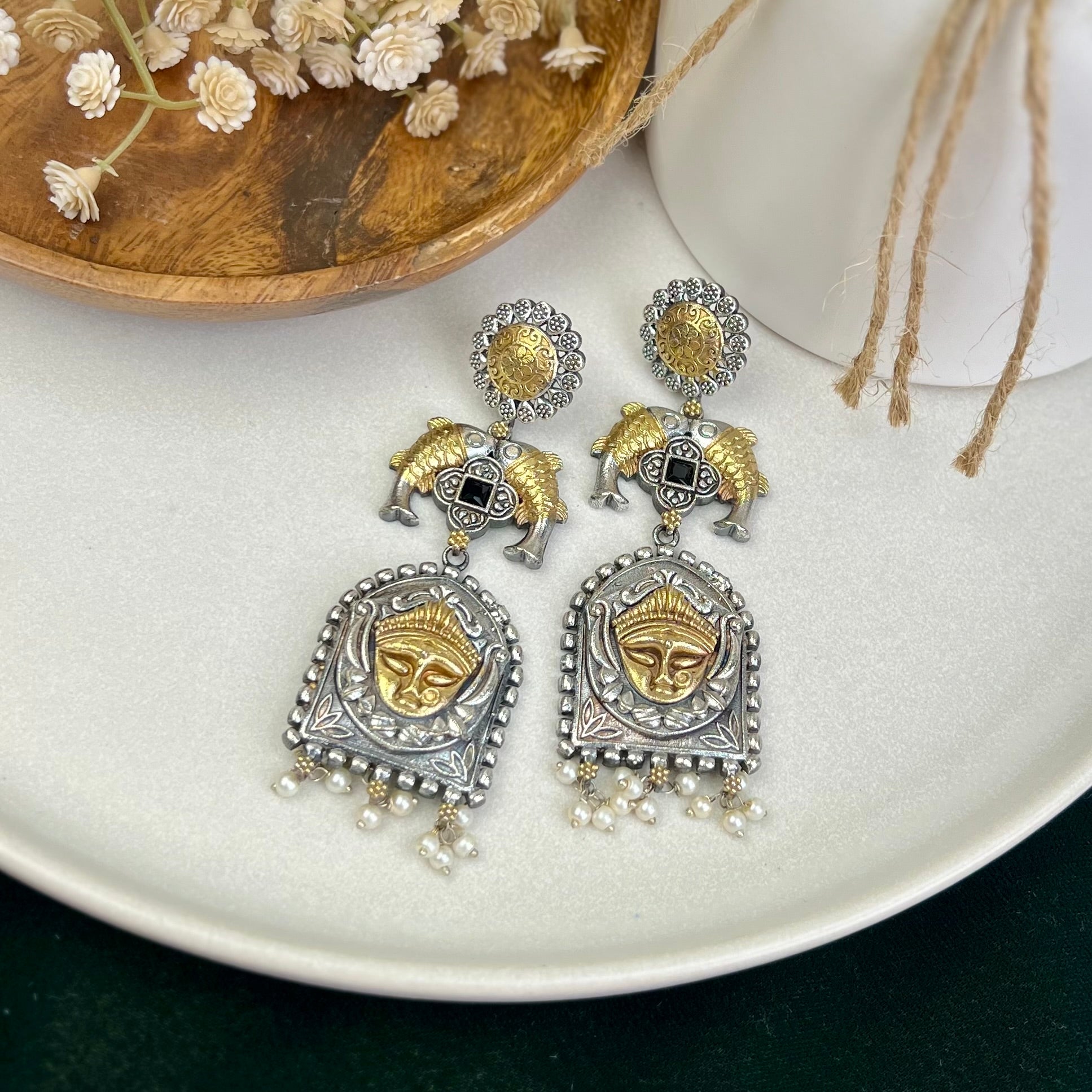 VJ4091-Dual Tone Long Earrings