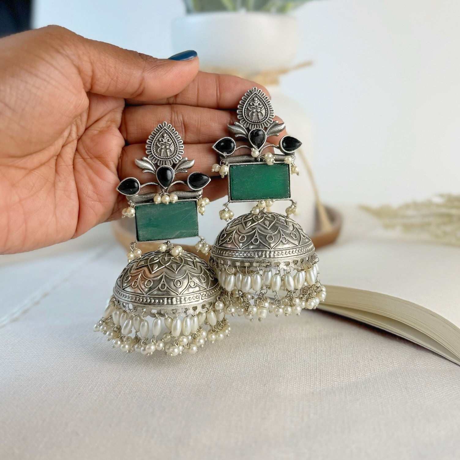 Raajvi Jhumka