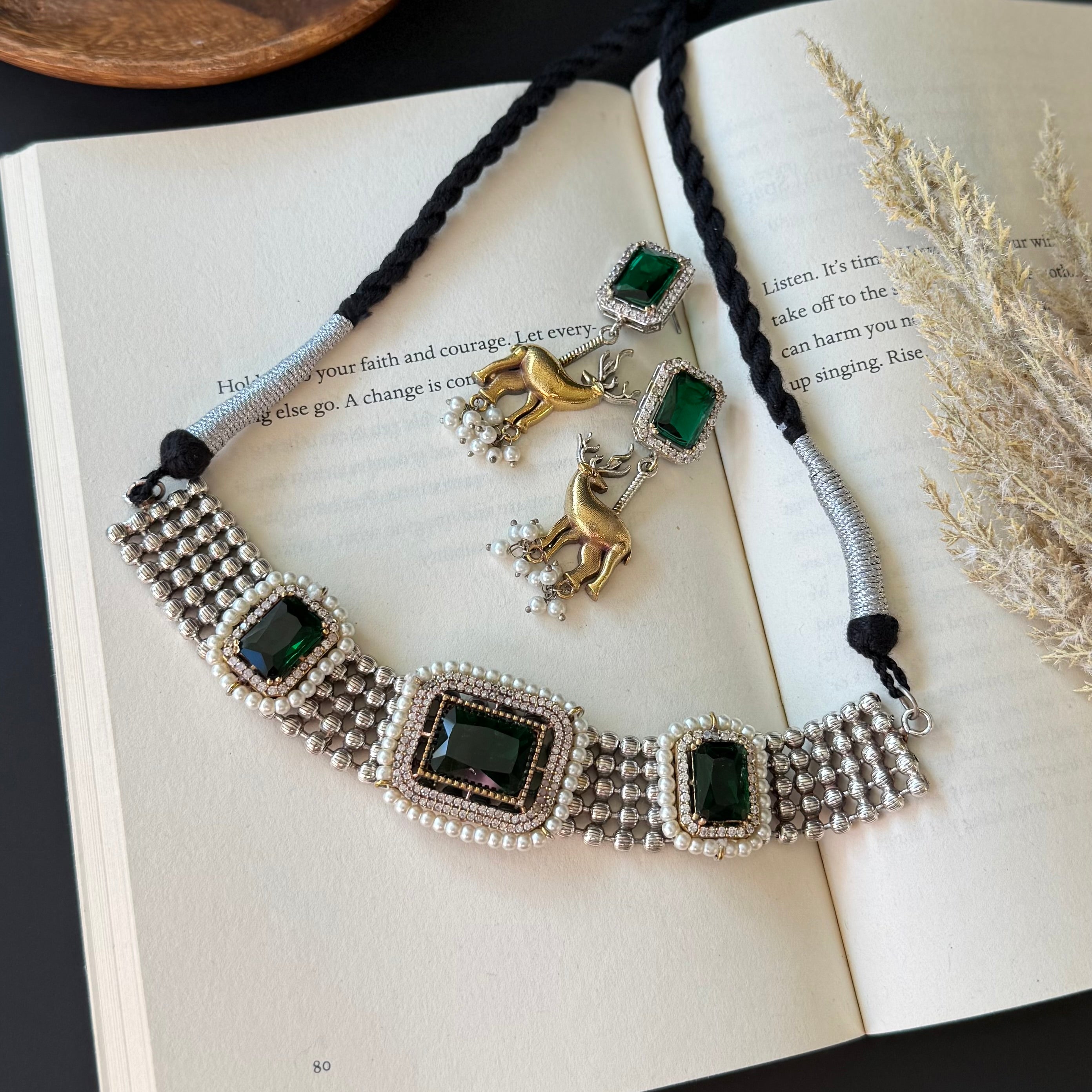 Doublet Stone Choker Necklace Set