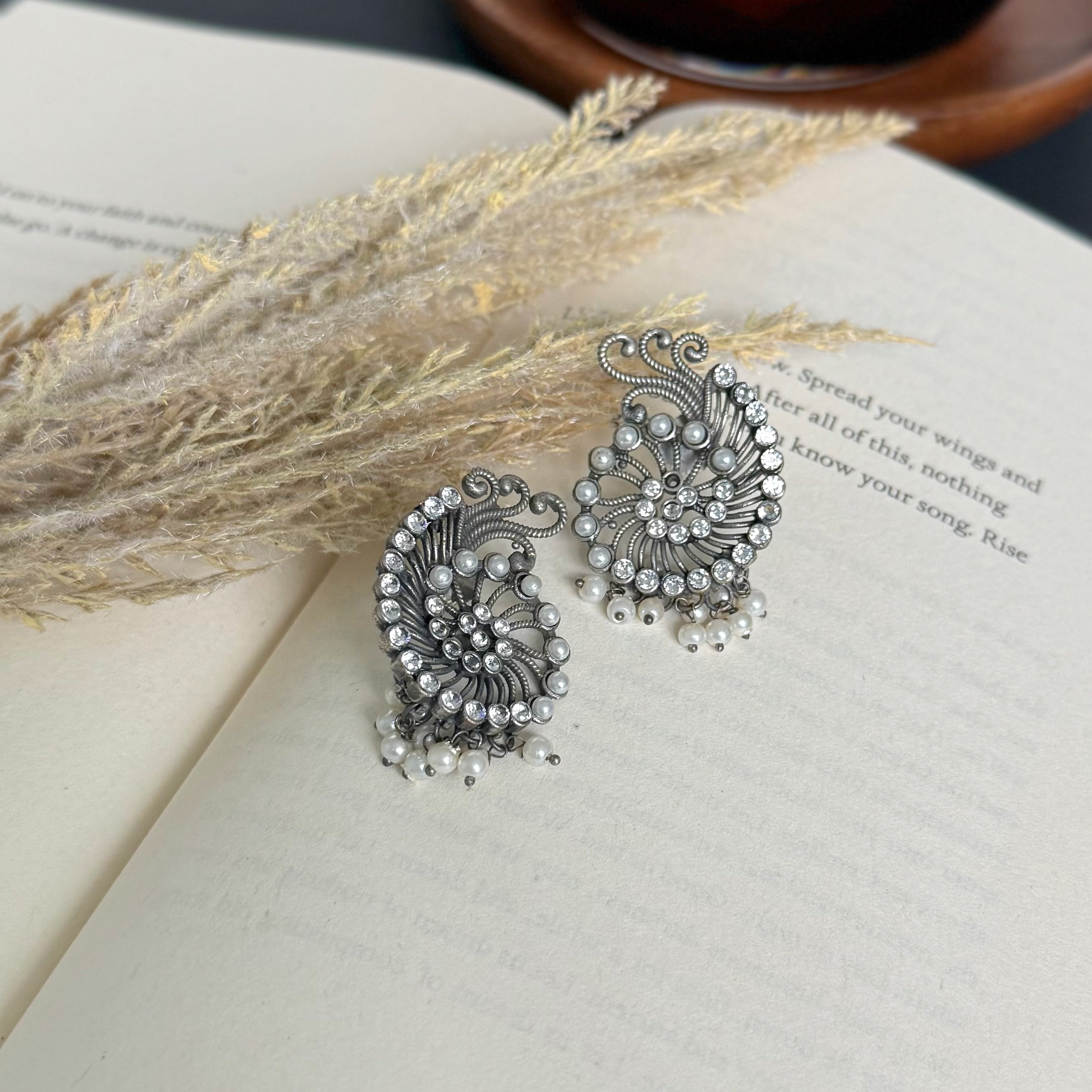 Yashika - Silver look alike Studs