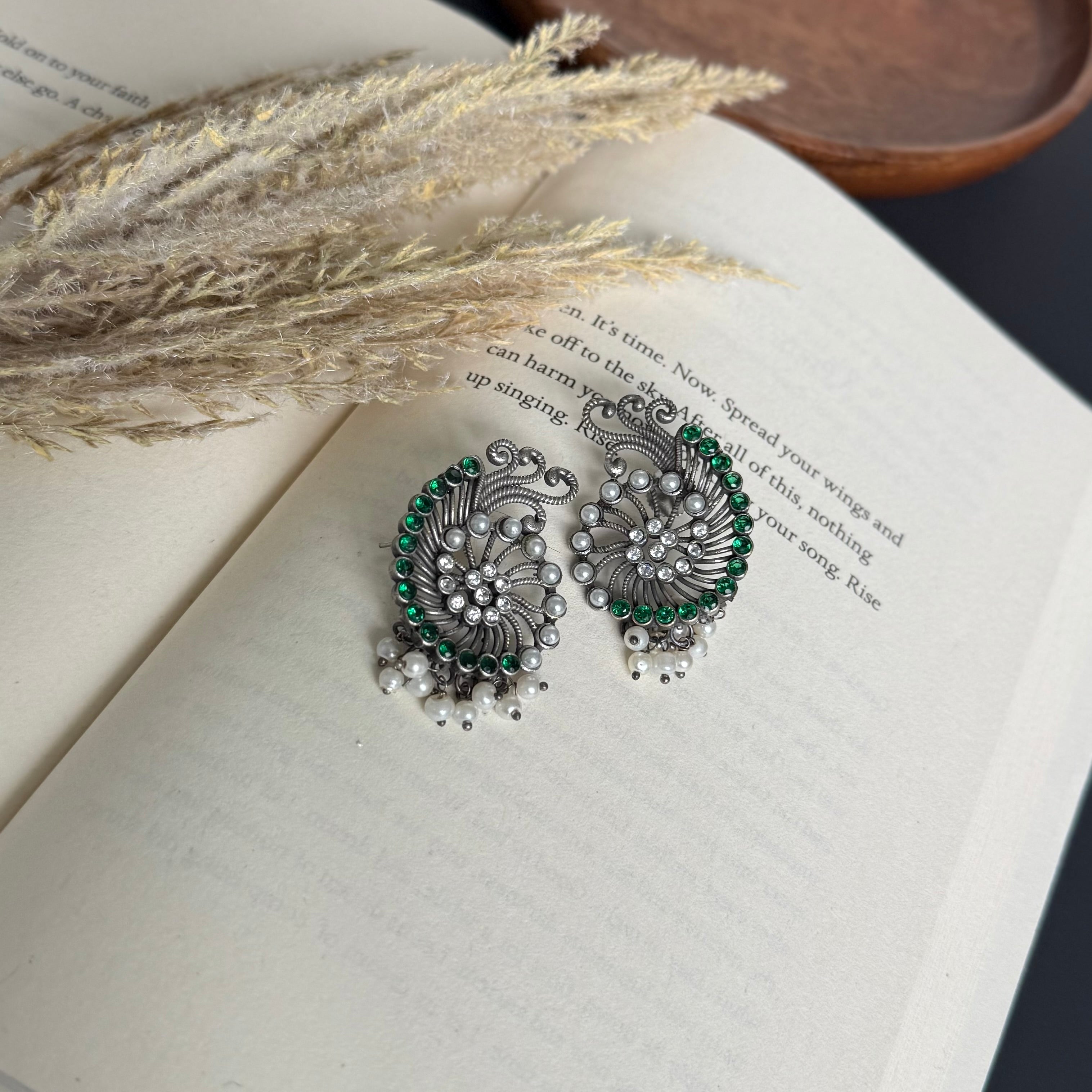 Yashika - Silver look alike Studs