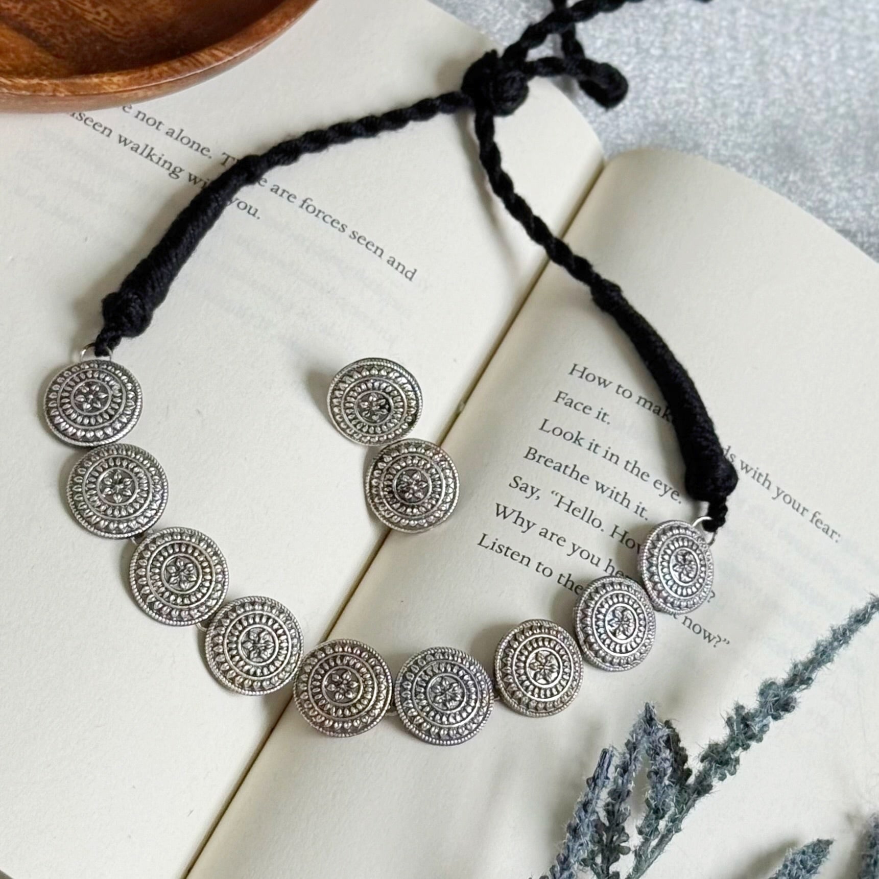 Reva Antique Choker Necklace Set