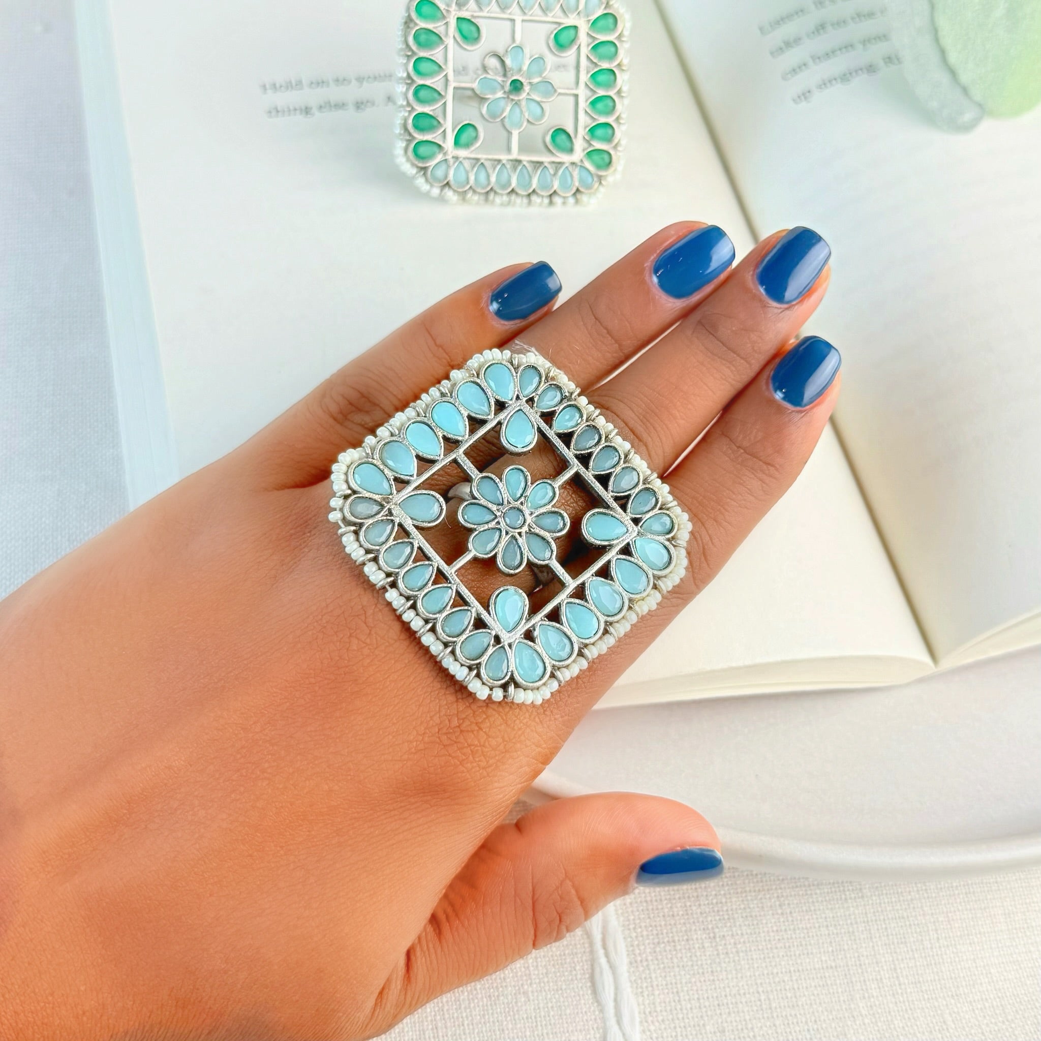 Stone ring l