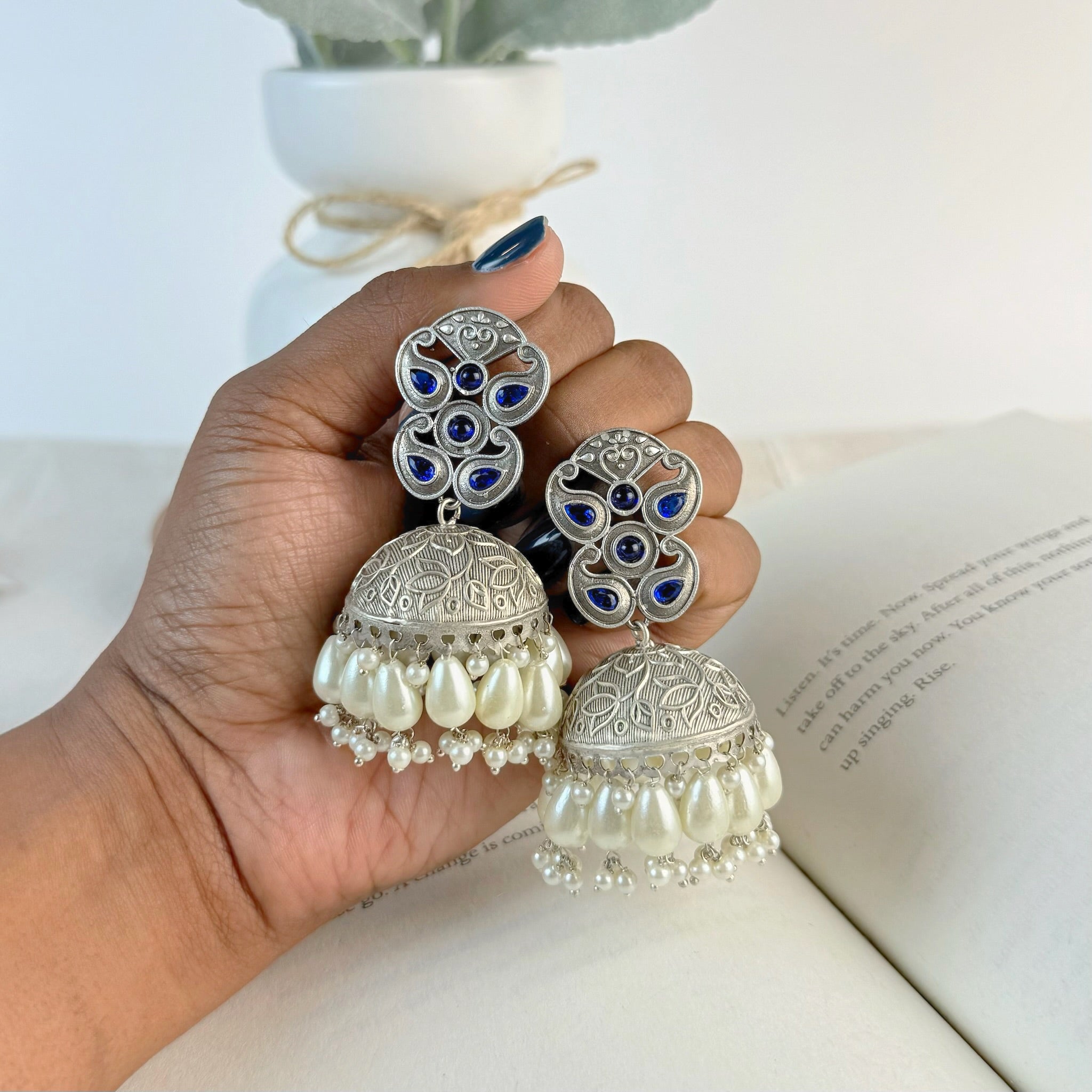 kashi Medium Jhumka
