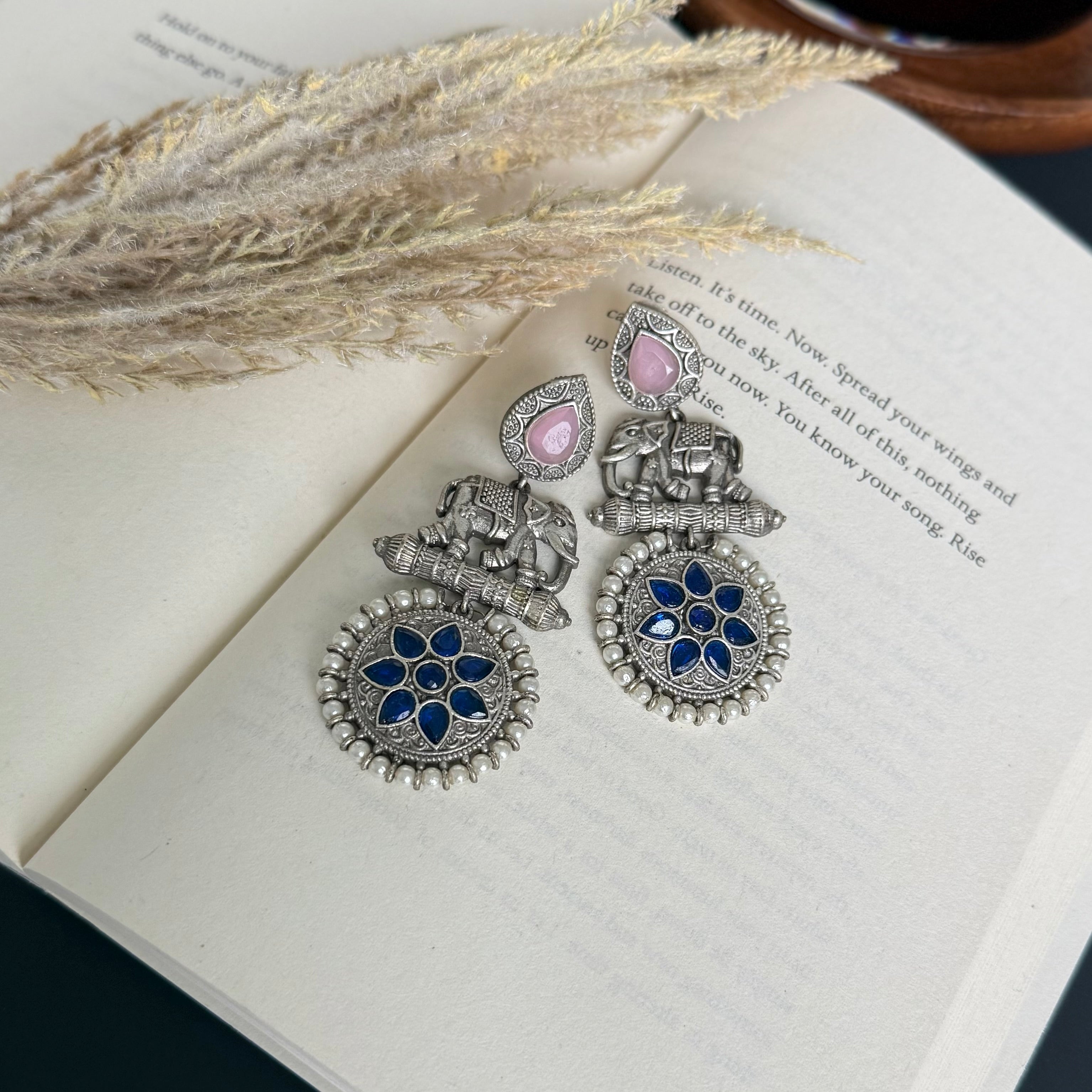 Karini - Elephant Earrings