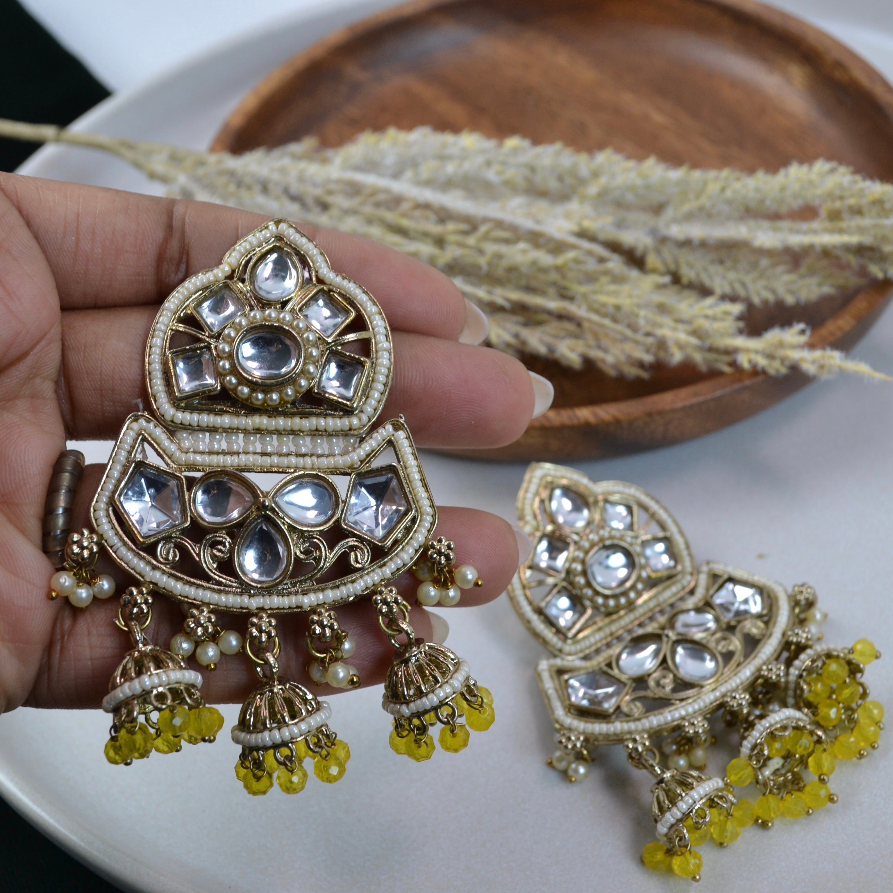 VARJ028-Kundan Pearl Earring