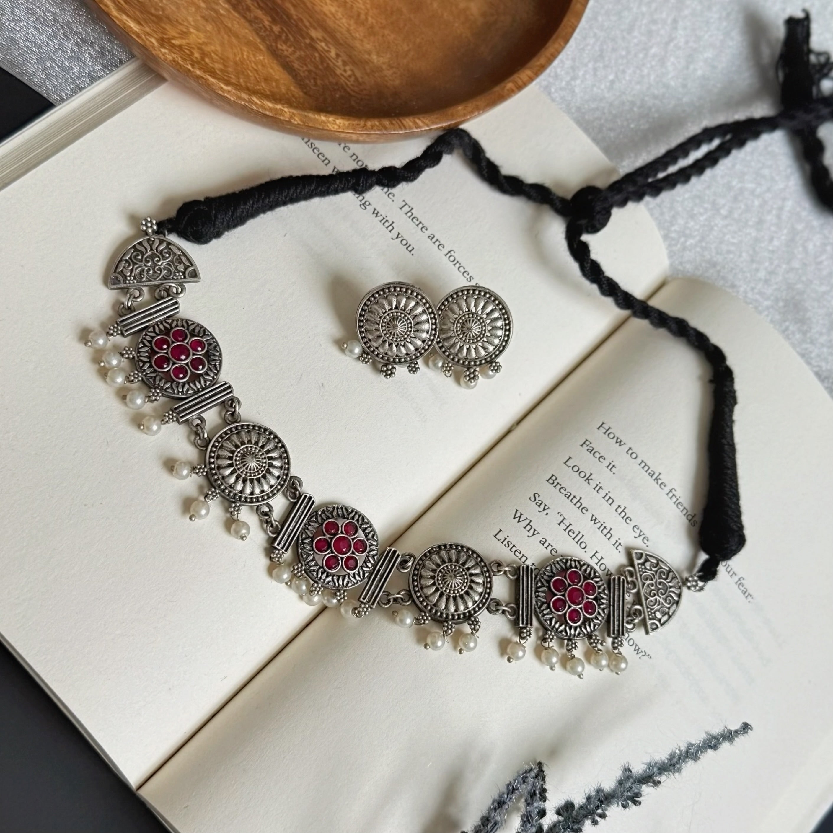 Dhara Necklace Set