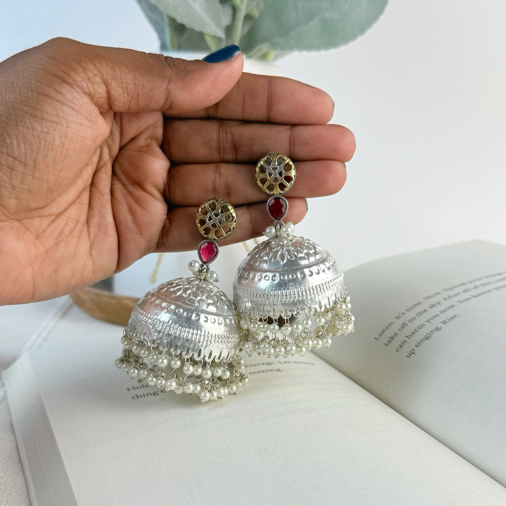Shoni Jhumka