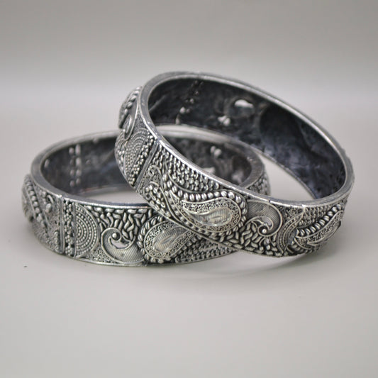 VJK4032- Silver Oxidized Carved Adjustable Kada set of 2