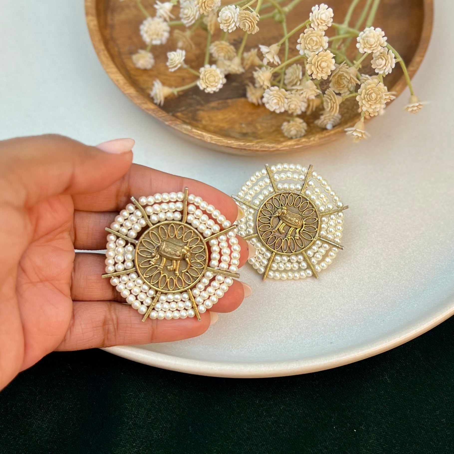 VJ4088-Elephant Moti Studs