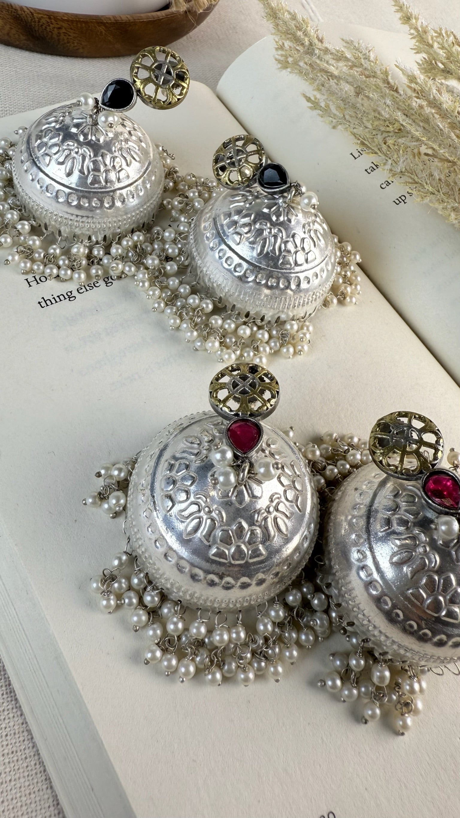 Shoni Jhumka
