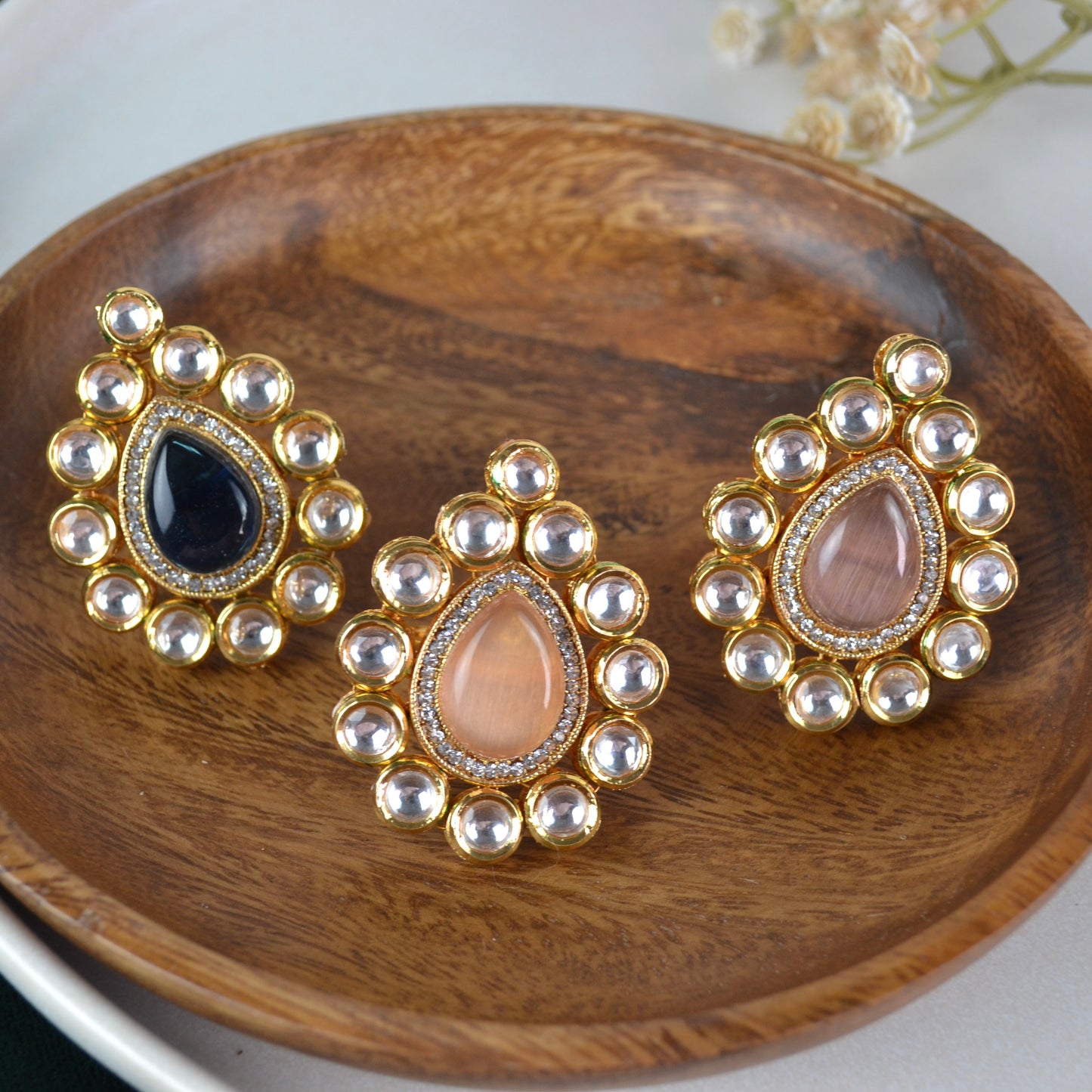 VARJ052-Kundan oversized Ring