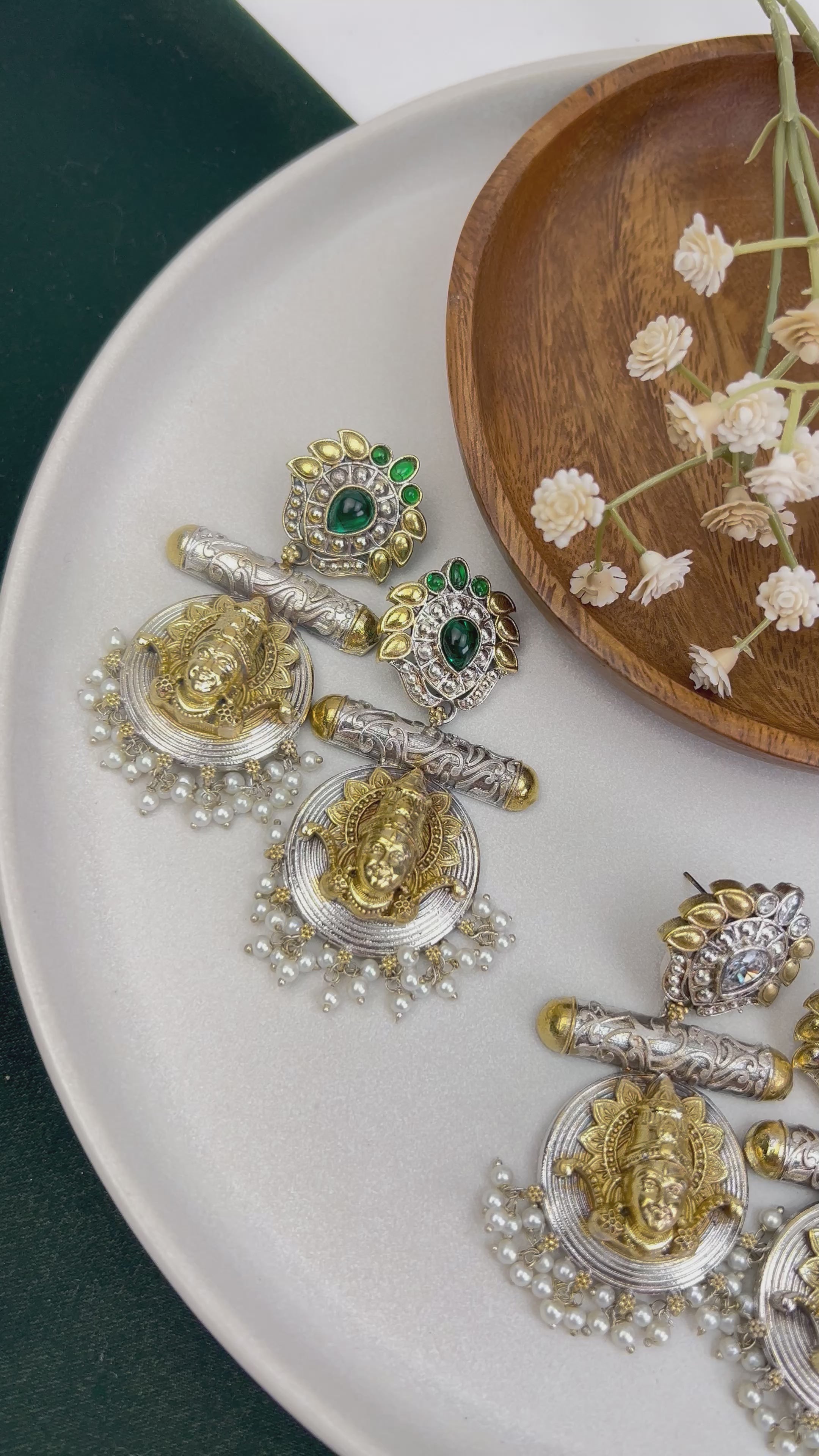VJ4083-Vishnu Temple Earrings